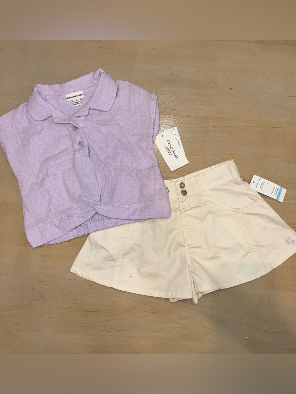 Calvin Klein Lavender Button-Front Crop Top and Cream Skort Set - Kids